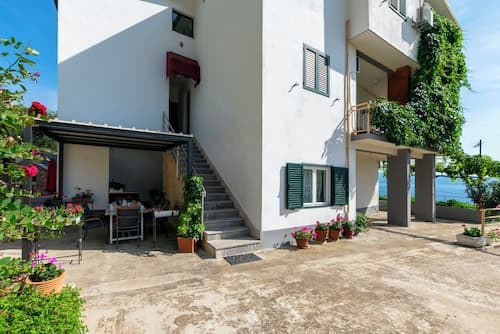 Apartments Jasna