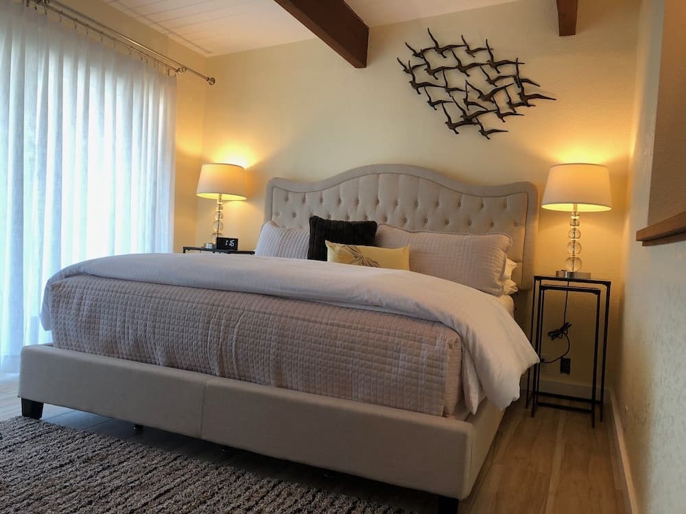 Seafoam Lodge