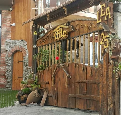 Lea Guest House