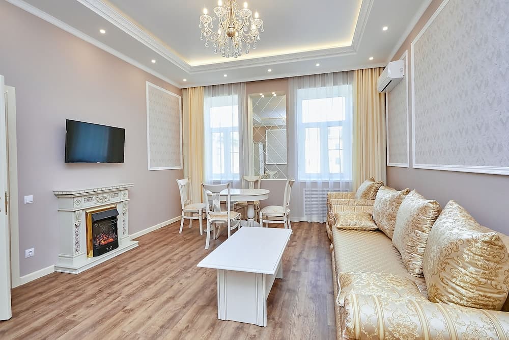 Apartments on Italianskaya 11