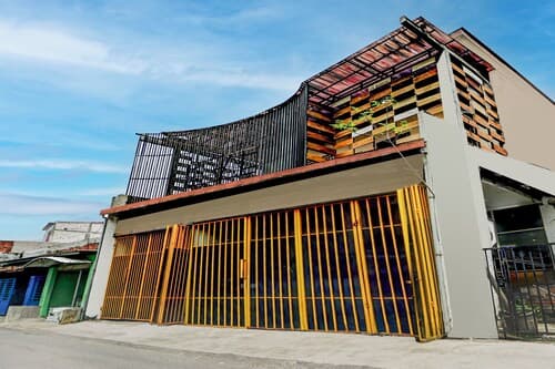 Hotel O Surabaya near Surabaya Town Square formerly Kupang Gunung Residence