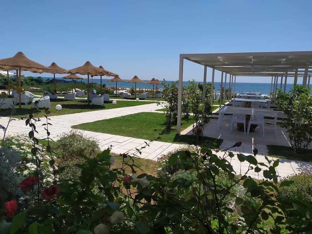 Rena Resort