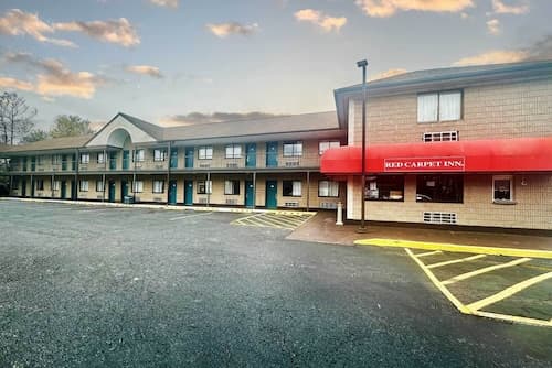 Red Carpet Inn Norwalk