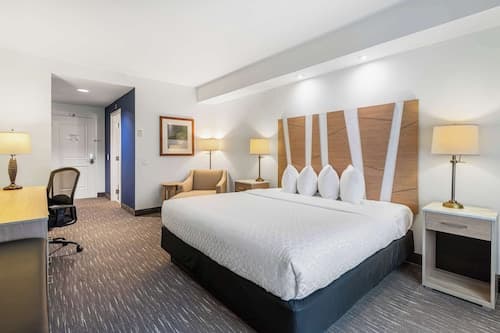 Best Western Plus Westgate Inn & Suites