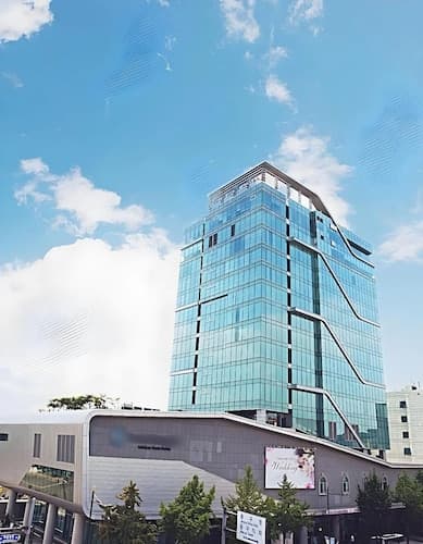 Harbor Park Hotel