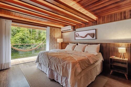 Uiara Amazon Floating Lodge