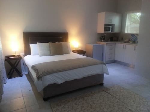 At Eezzze Riversway Self Catering