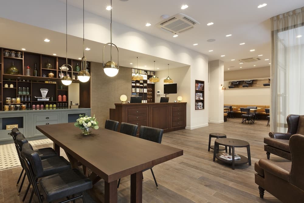 Lobi dinlenme salonu