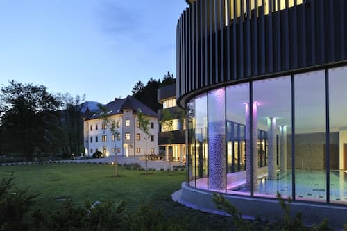 Lambergh Château & Hotel