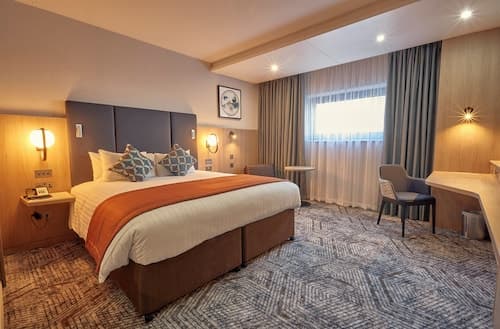 Crowne Plaza Reading by IHG