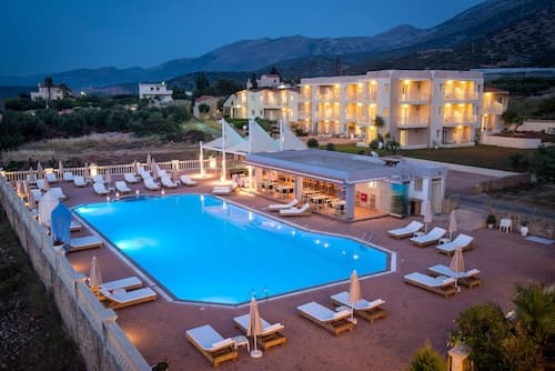 Notos Heights Hotel & Suites