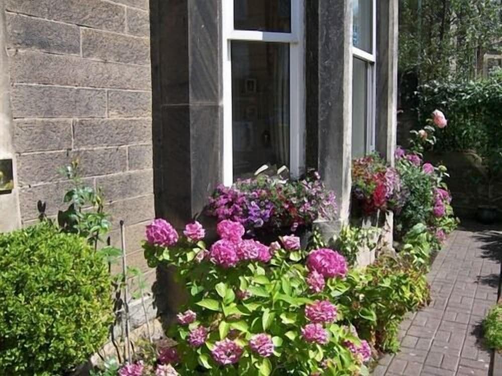Highfield Guest House