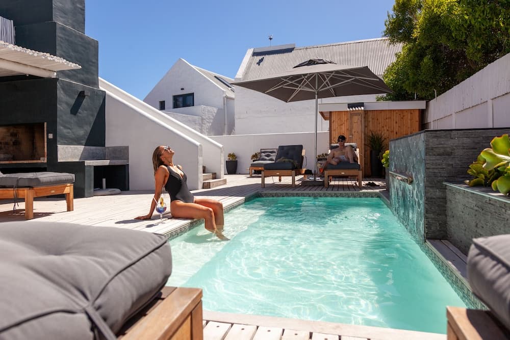 Abalone Hotel & Villas
