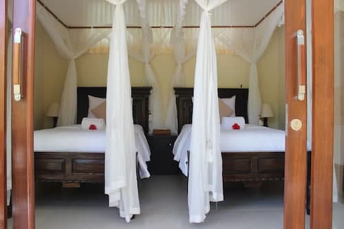Arya Amed Beach Resort and Dive Center