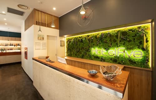 Hotel Five