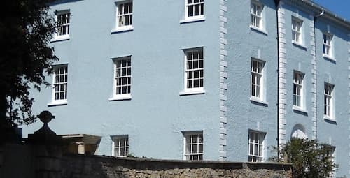 Bove Town House