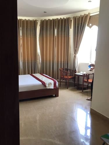 Minh Long Hotel