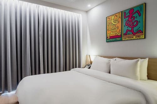 Gray 193 Hotel