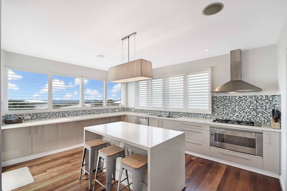Sea Splash 75 Lorikeet Drive