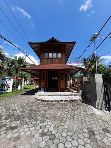 Hotel Besar Bulan Baru - Senggigi