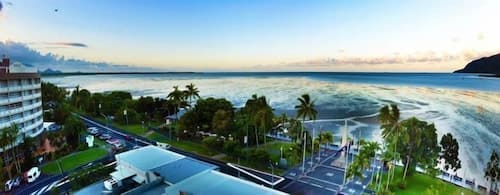 Cairns Apartment Esplanade Ocean Views