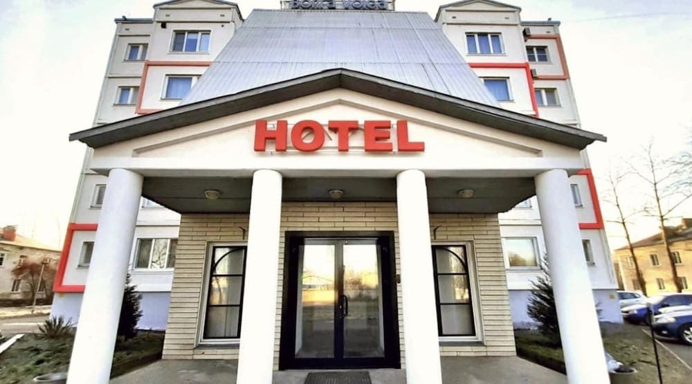 MaxRooms Volga Hollywood