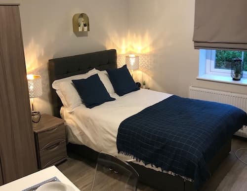 Flat 1 Helena House, 1-bed, Sleeps 2, Garden