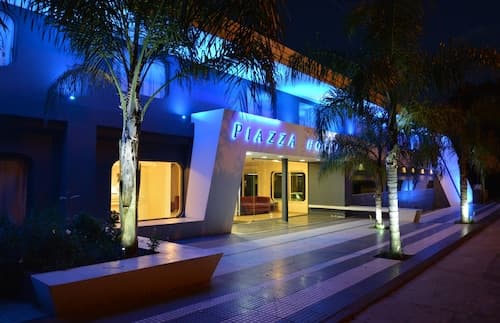 Piazza Hotel