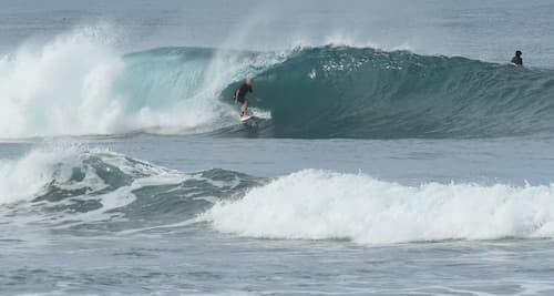 Krui Surfing
