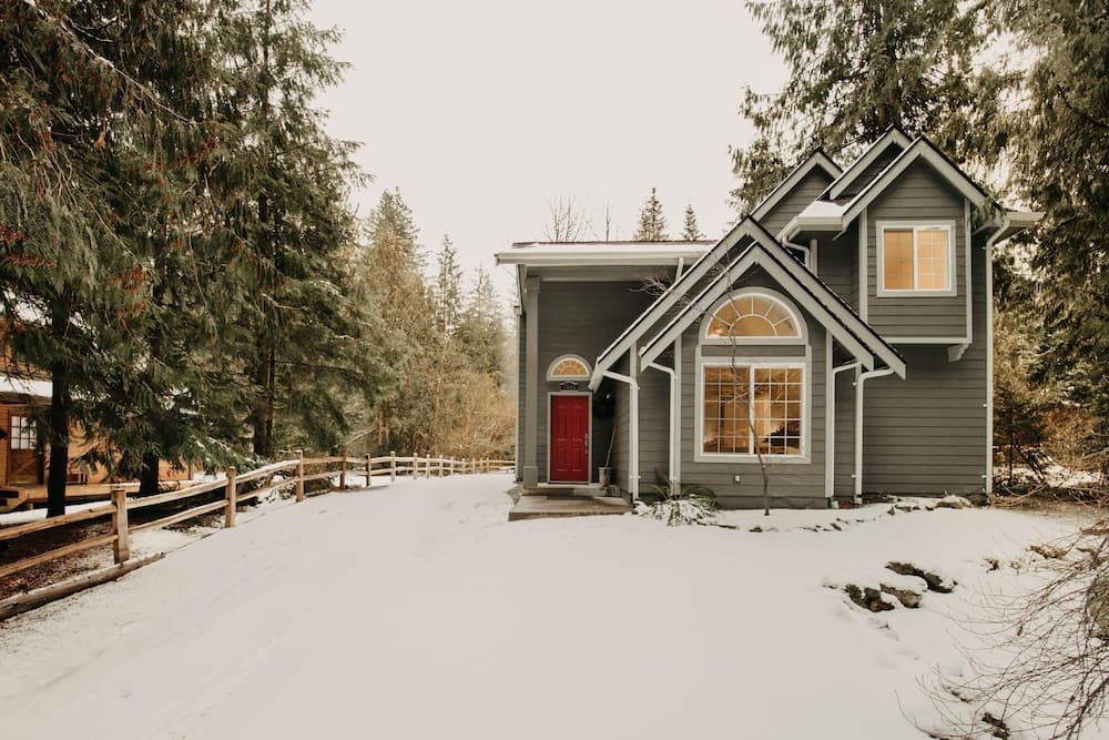 62SL - Hot Tub - WiFi - Fireplace - Pets Ok - Sleeps 6