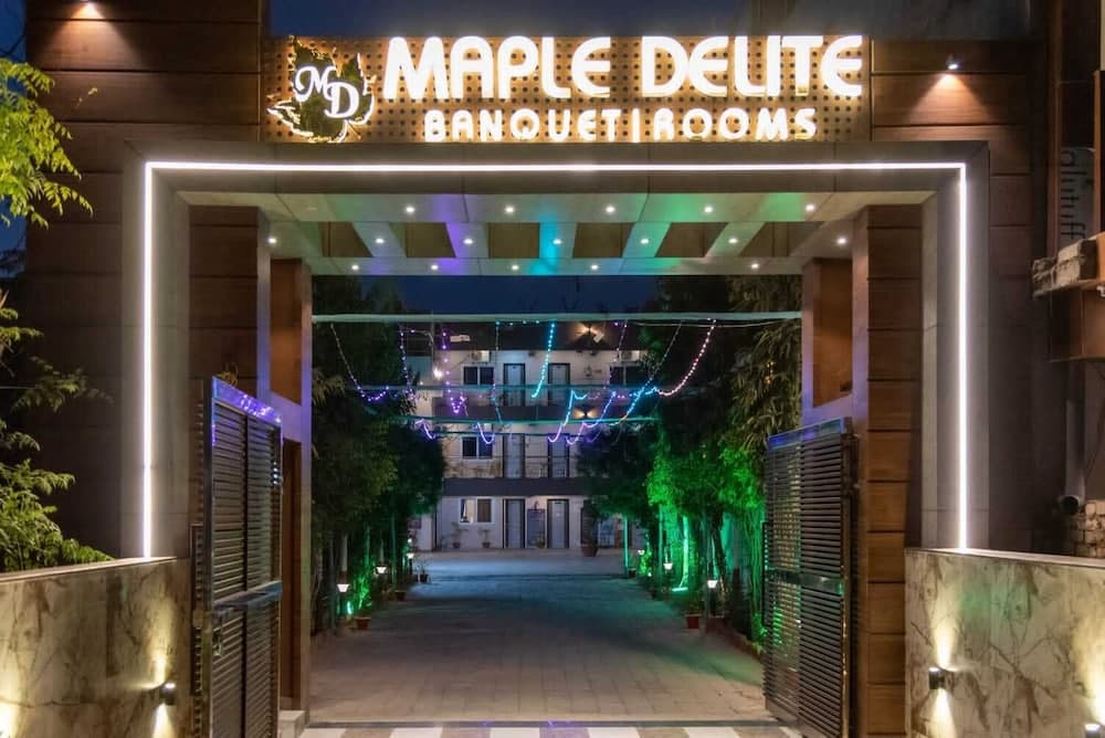 Hotel Maple Delite