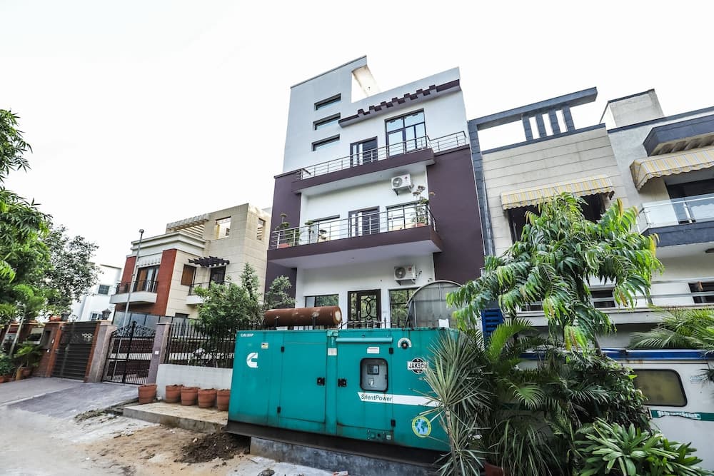 Hotel Vizima Palace - NEAR WAVE CITY CENTER METRO STATION