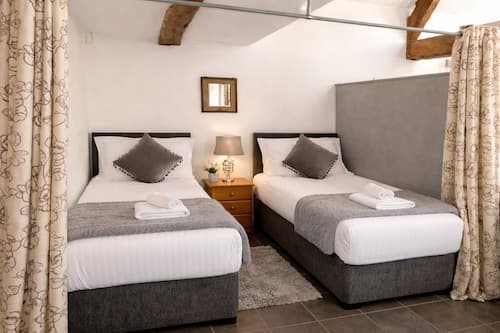 Romeo Cottage