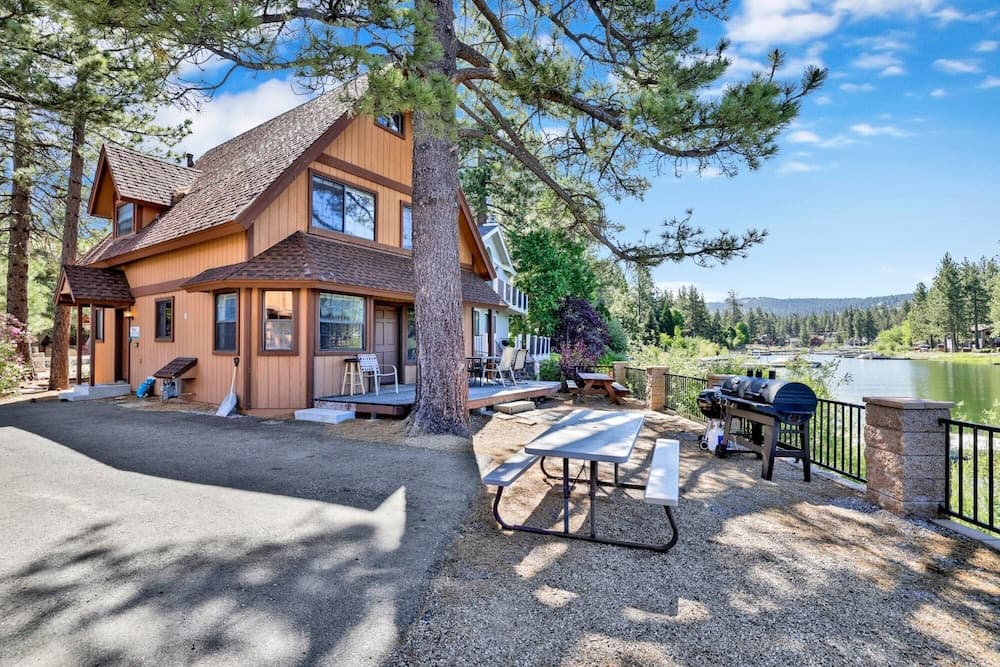 Breezy Estate #114