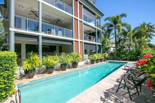 Beachfront Apartment with Ocean Views