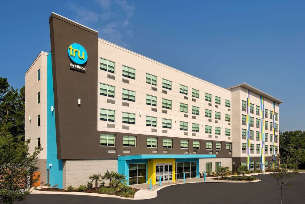 Tru by Hilton Charleston Ashley Phosphate