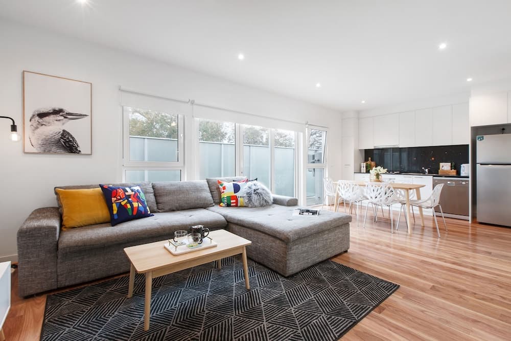 Heart of Highett Apartment by Ready Set Host