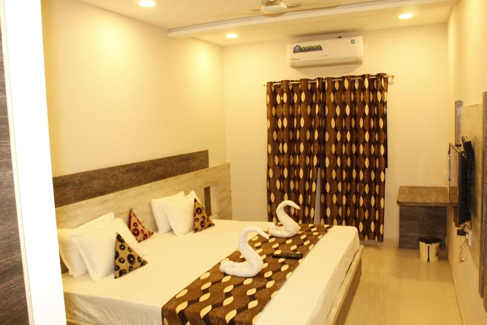 Shri Shiva Palace