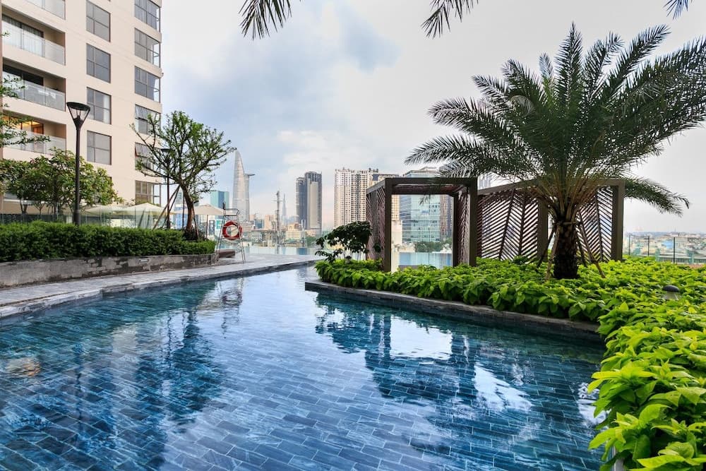 Ami Splendid Infinity Pool