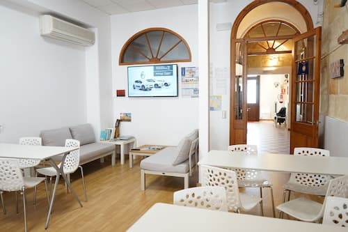 Hostel Menorca - Albergue Juvenil