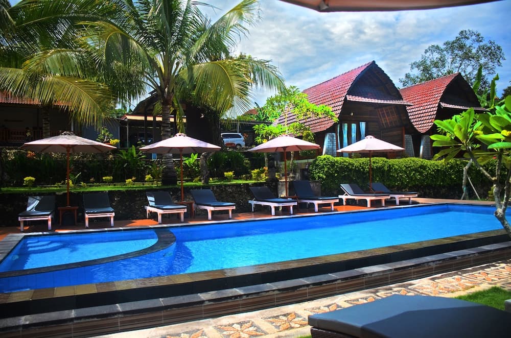 Mamaras Guest House