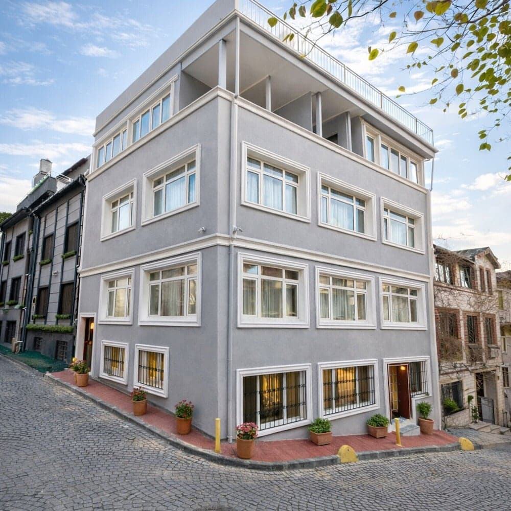 Emirhan Guest House & Suites