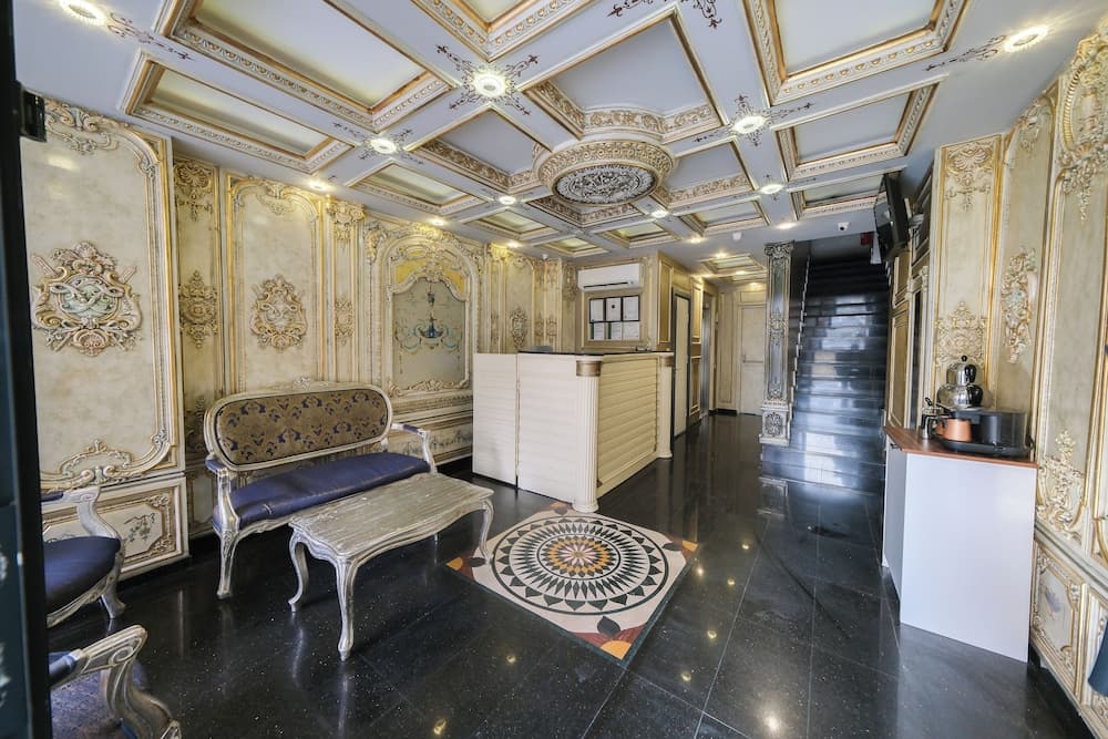 Grand Kavi Hotel