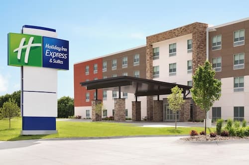 Holiday Inn Express & Suites Savannah W - Chatham Parkway by IHG