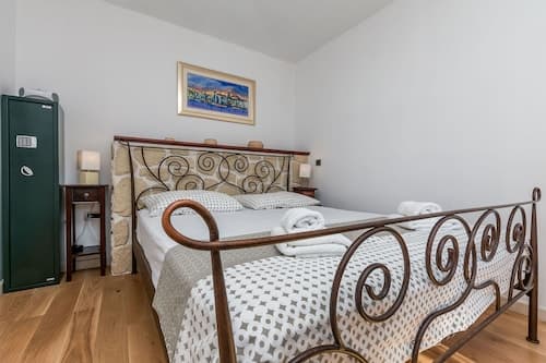 Villa Holiday Home Zvečanje