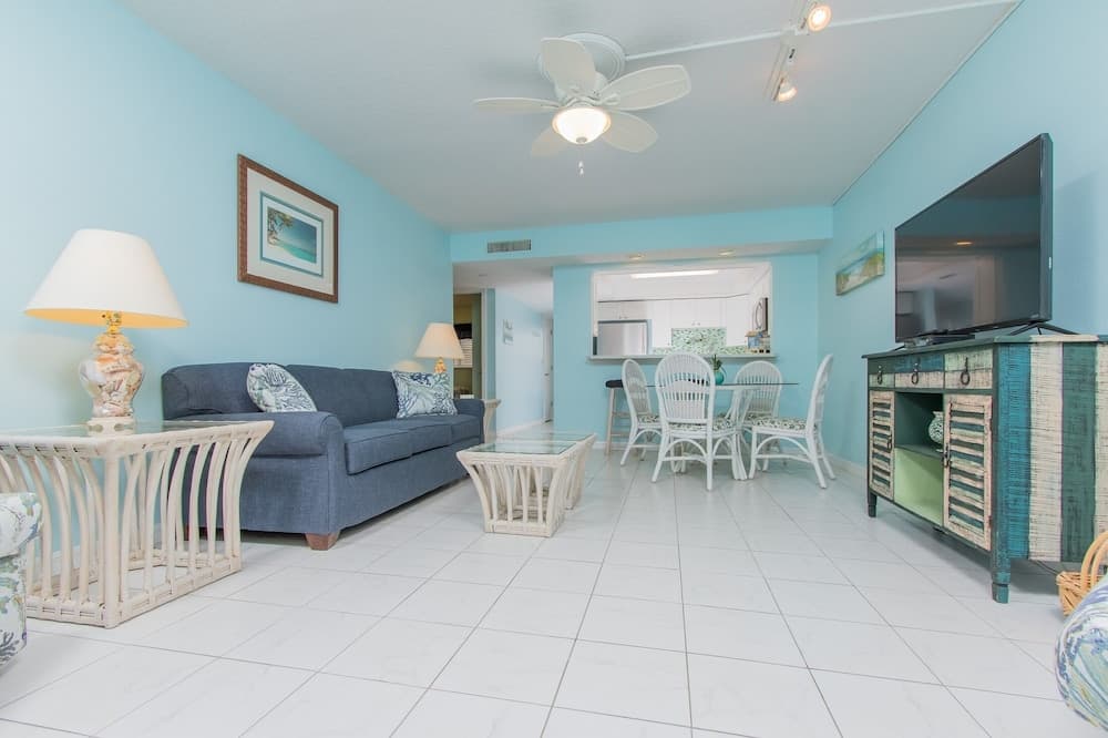Pelican Inlet F137