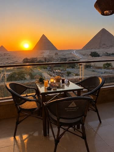 Sahara Pyramids Inn
