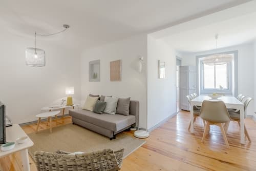 Alfama Spacious and Central Apartment, By TimeCooler