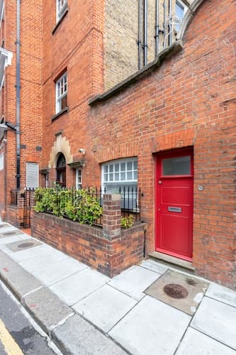 Distinctive apartment for 3 with mezz