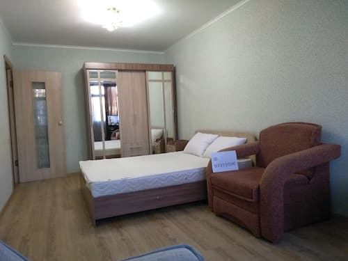 Apartment on Krymskaya 36 Green Area 9
